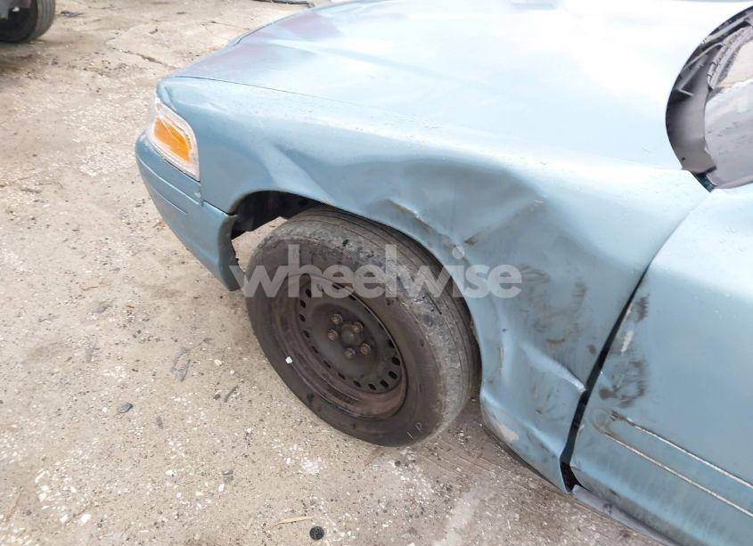 Photo 6 of 2000 Ford Crown VICTORIA COMMERCIAL APPLICATIONS (VIN 2FAFP72W4YX181431)