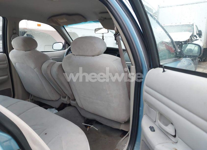 Photo 8 of 2000 Ford Crown VICTORIA COMMERCIAL APPLICATIONS (VIN 2FAFP72W4YX181431)