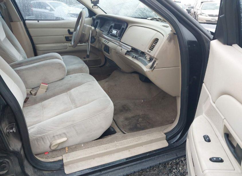 Photo 5 of 2007 Ford Crown VICTORIA STANDARD (VIN 2FAFP73V27X152109)