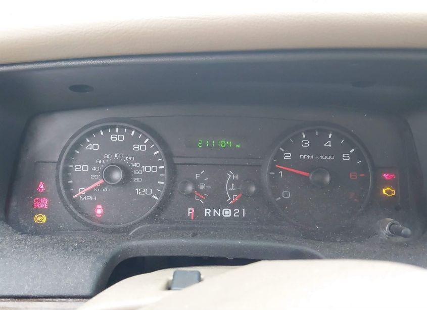 Photo 7 of 2007 Ford Crown VICTORIA STANDARD (VIN 2FAFP73V27X152109)