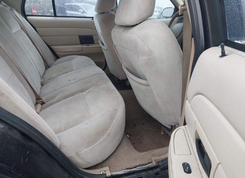 Photo 8 of 2007 Ford Crown VICTORIA STANDARD (VIN 2FAFP73V27X152109)