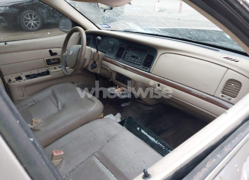 Photo 5 of 2006 Ford Crown VICTORIA STANDARD (VIN 2FAFP73V96X140649)