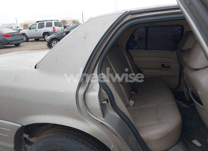 Photo 8 of 2006 Ford Crown VICTORIA STANDARD (VIN 2FAFP73V96X140649)