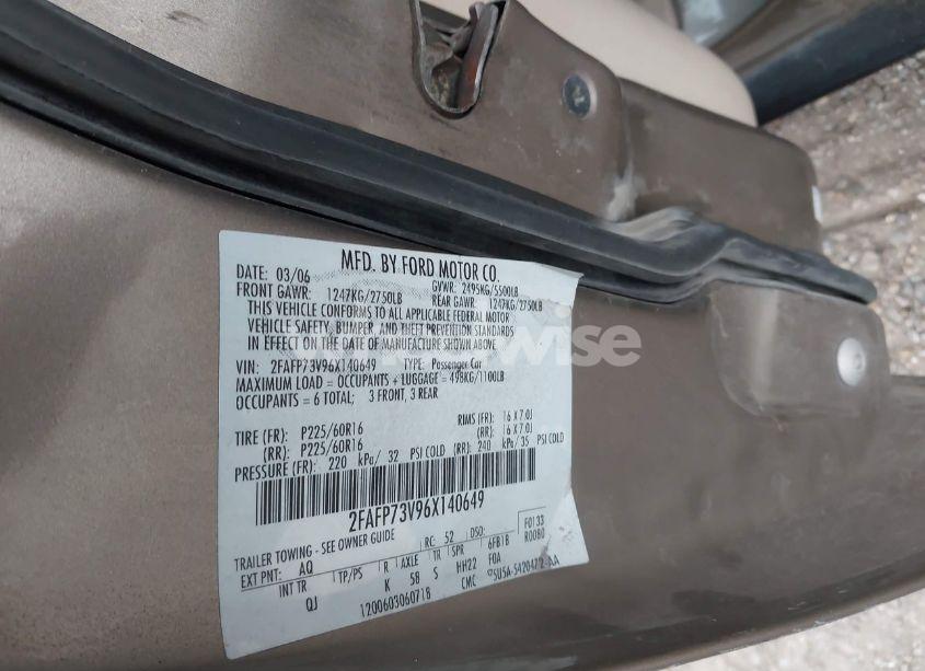 Photo 9 of 2006 Ford Crown VICTORIA STANDARD (VIN 2FAFP73V96X140649)