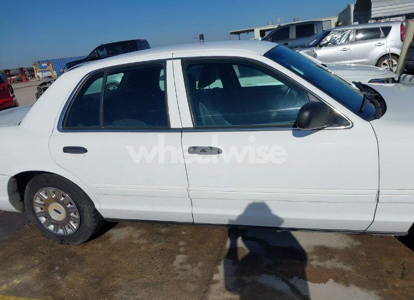Photo 13 of 2006 Ford Crown VICTORIA STANDARD (VIN 2FAFP73V96X148122)