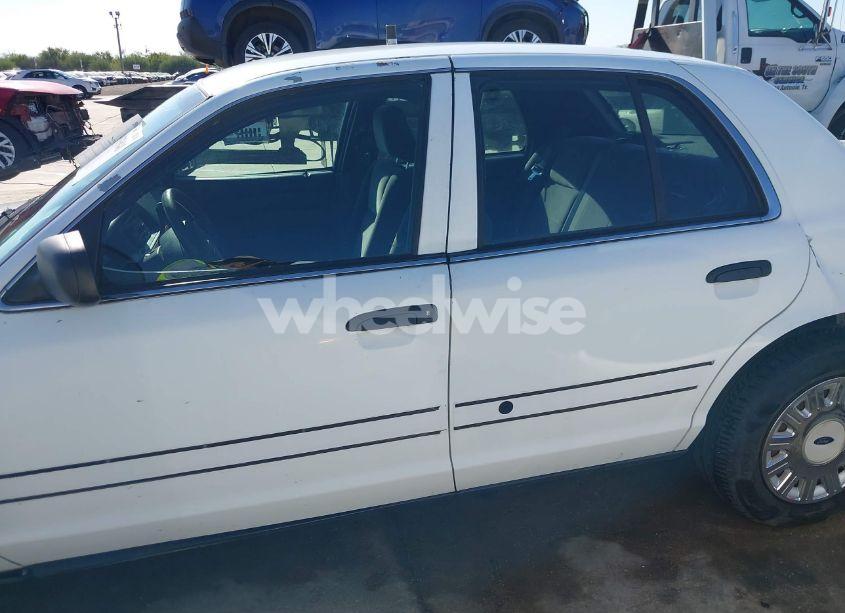 Photo 14 of 2006 Ford Crown VICTORIA STANDARD (VIN 2FAFP73V96X148122)