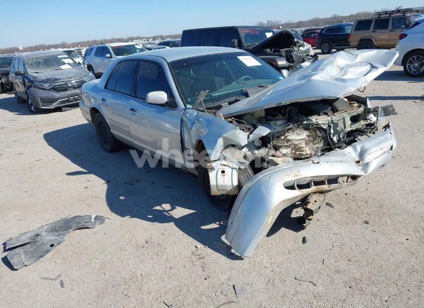 2001 Ford Crown VICTORIA (VIN 2FAFP73W01X203624) main photo