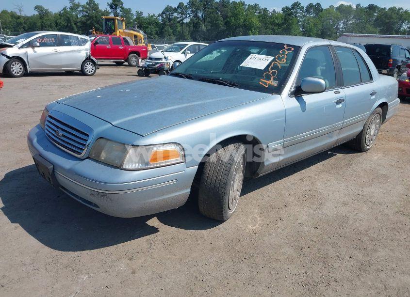 Photo 2 of 2003 Ford Crown VICTORIA STANDARD (VIN 2FAFP73W03X140169)