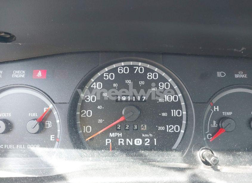 Photo 7 of 2003 Ford Crown VICTORIA STANDARD (VIN 2FAFP73W03X140169)