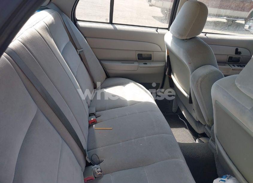 Photo 8 of 2003 Ford Crown VICTORIA STANDARD (VIN 2FAFP73W03X140169)