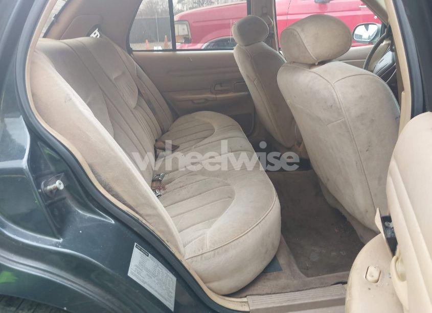 Photo 8 of 1998 Ford Crown VICTORIA (VIN 2FAFP73W2WX100941)