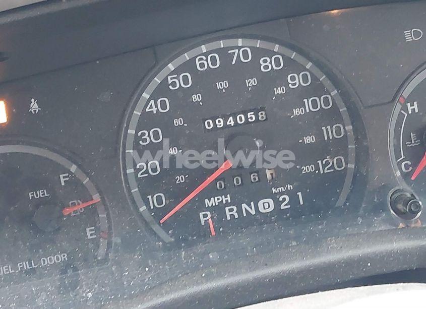 Photo 12 of 1998 Ford Crown VICTORIA (VIN 2FAFP73W3WX128232)