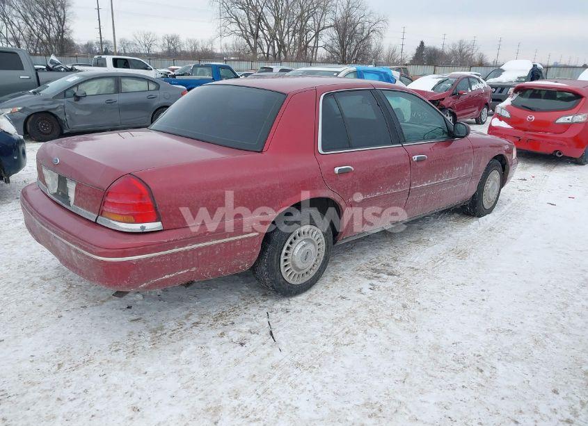 Photo 4 of 1998 Ford Crown VICTORIA (VIN 2FAFP73W3WX128232)