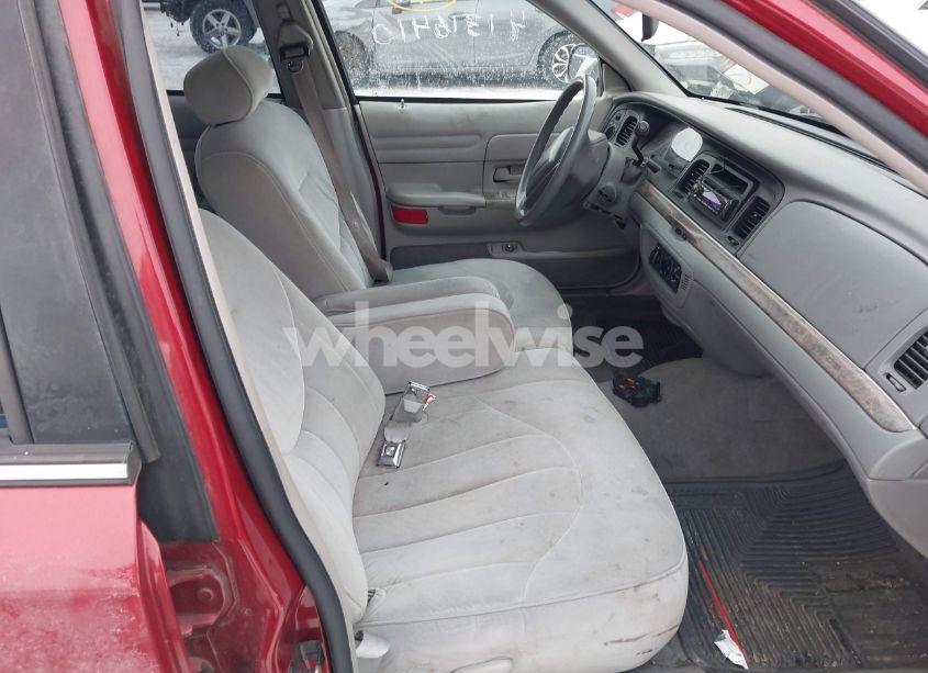 Photo 5 of 1998 Ford Crown VICTORIA (VIN 2FAFP73W3WX128232)