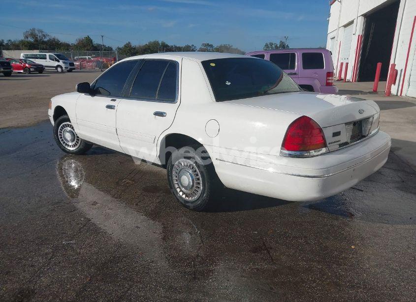 Photo 3 of 1999 Ford Crown VICTORIA (VIN 2FAFP73W5XX231735)