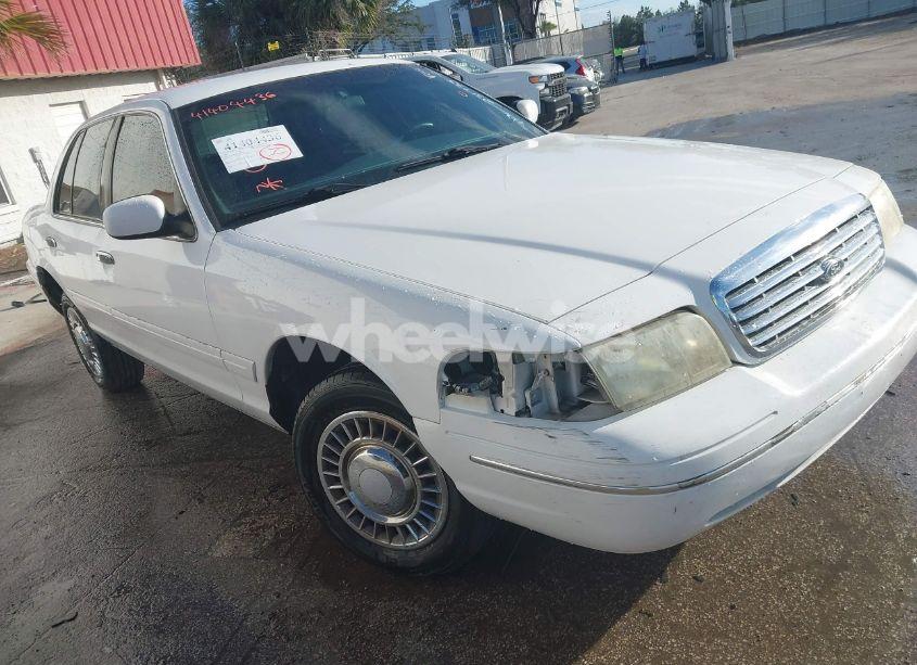 Photo 6 of 1999 Ford Crown VICTORIA (VIN 2FAFP73W5XX231735)