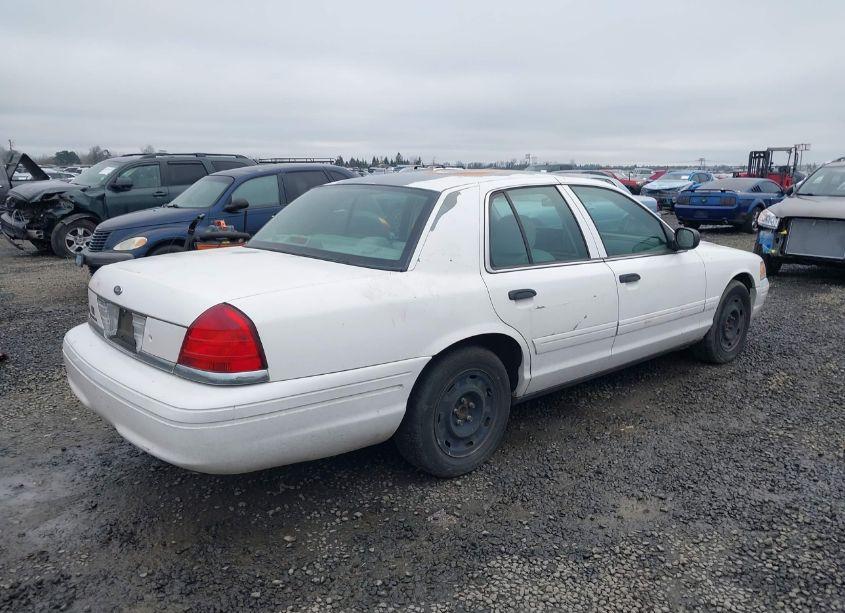Photo 4 of 2004 Ford Crown VICTORIA STANDARD (VIN 2FAFP73W64X118646)