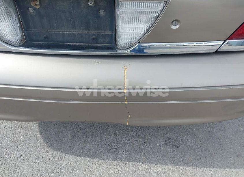 Photo 12 of 2005 Ford Crown VICTORIA STANDARD (VIN 2FAFP73W65X114422)