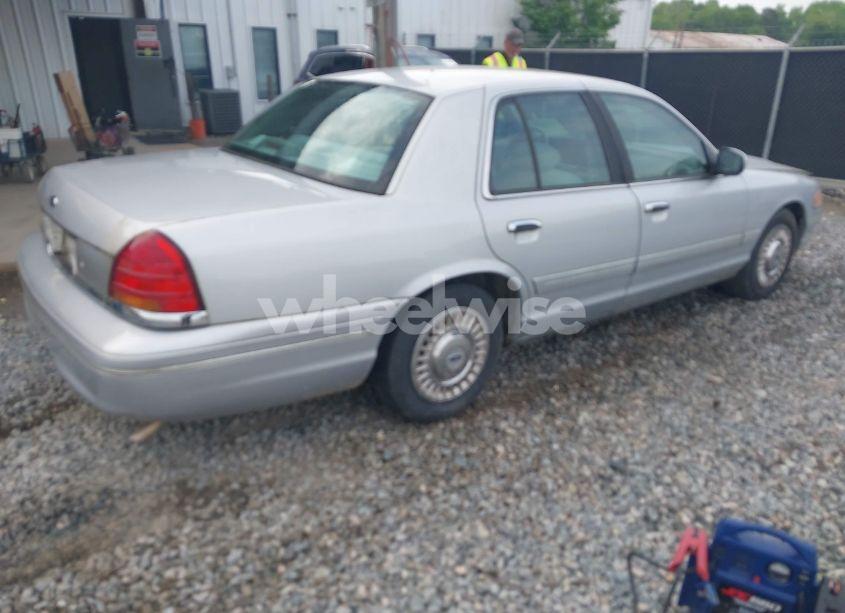 Photo 4 of 2000 Ford Crown VICTORIA (VIN 2FAFP73W6YX194471)