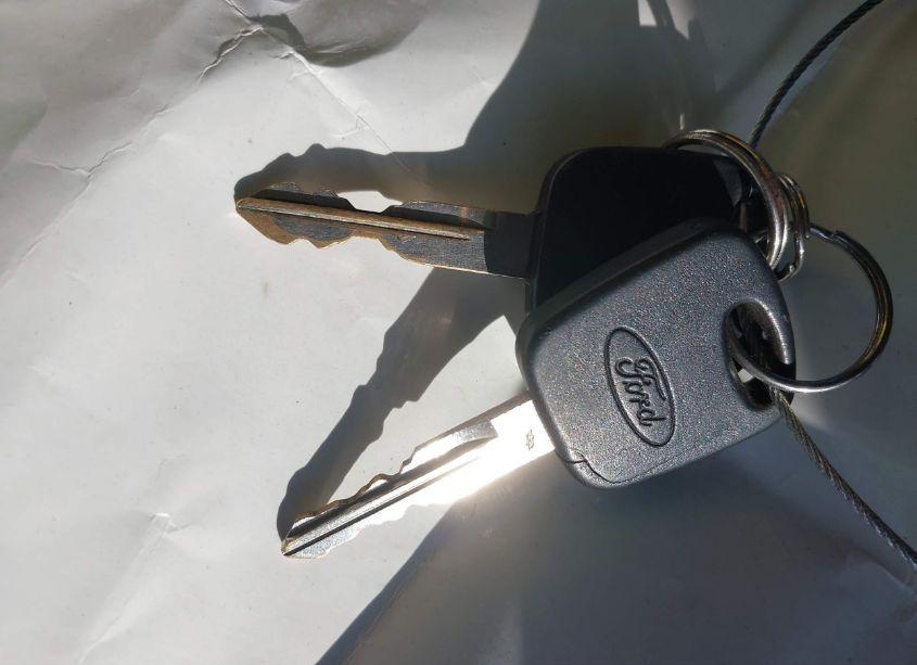 Photo 11 of 2001 Ford Crown VICTORIA (VIN 2FAFP73W71X206083)