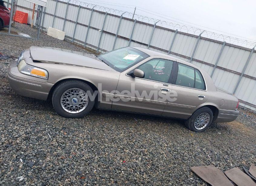 Photo 14 of 2002 Ford Crown VICTORIA STANDARD (VIN 2FAFP73W72X106096)