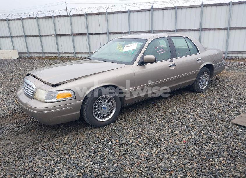 Photo 2 of 2002 Ford Crown VICTORIA STANDARD (VIN 2FAFP73W72X106096)
