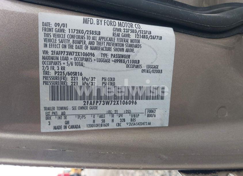 Photo 9 of 2002 Ford Crown VICTORIA STANDARD (VIN 2FAFP73W72X106096)