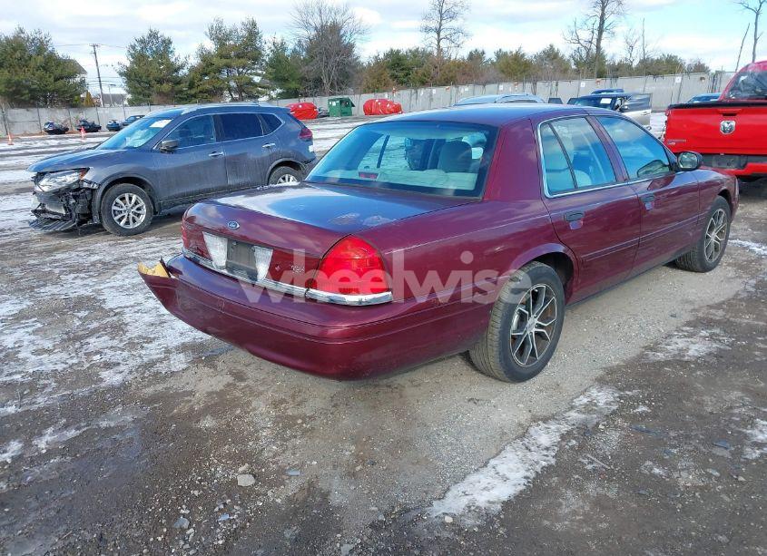Photo 4 of 2004 Ford Crown VICTORIA STANDARD (VIN 2FAFP73W74X150232)