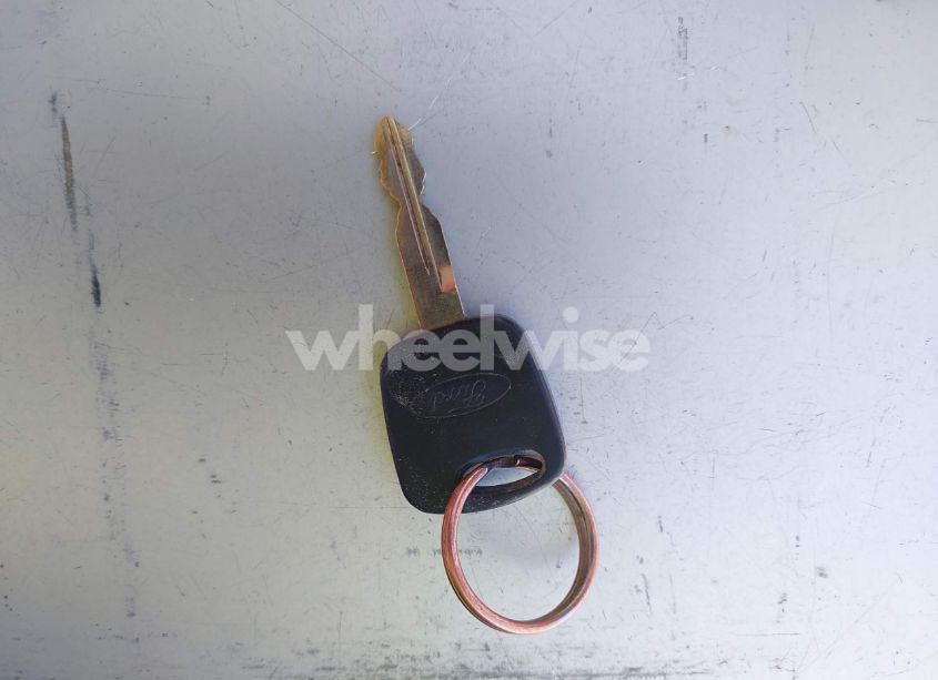 Photo 11 of 1999 Ford Crown VICTORIA (VIN 2FAFP73W7XX179492)