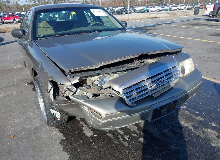 Photo 6 of 2002 Ford Crown VICTORIA STANDARD (VIN 2FAFP73W82X121660)