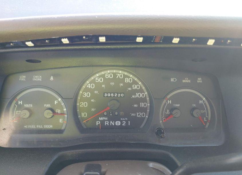 Photo 7 of 2002 Ford Crown VICTORIA STANDARD (VIN 2FAFP73W82X121660)