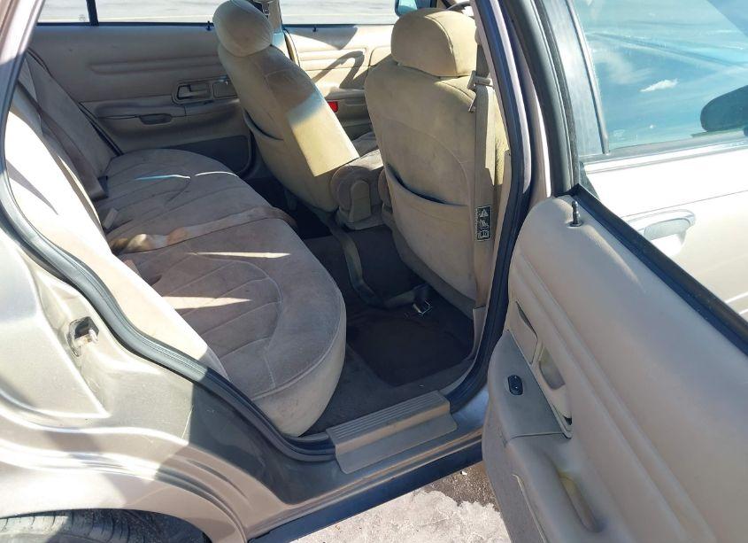 Photo 8 of 2002 Ford Crown VICTORIA STANDARD (VIN 2FAFP73W82X121660)