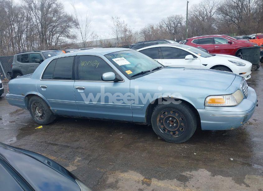 Photo 14 of 2003 Ford Crown VICTORIA STANDARD (VIN 2FAFP73W83X154921)