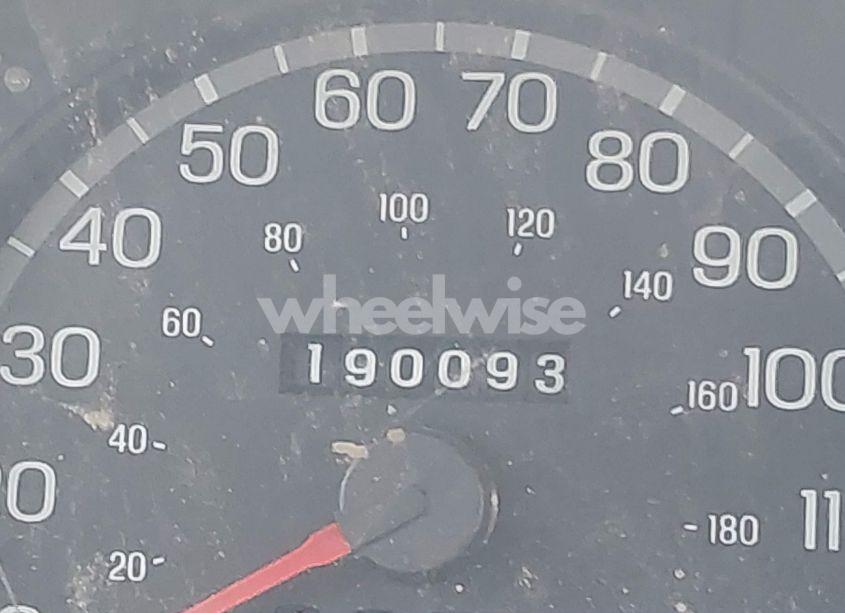 Photo 16 of 2003 Ford Crown VICTORIA STANDARD (VIN 2FAFP73W83X154921)