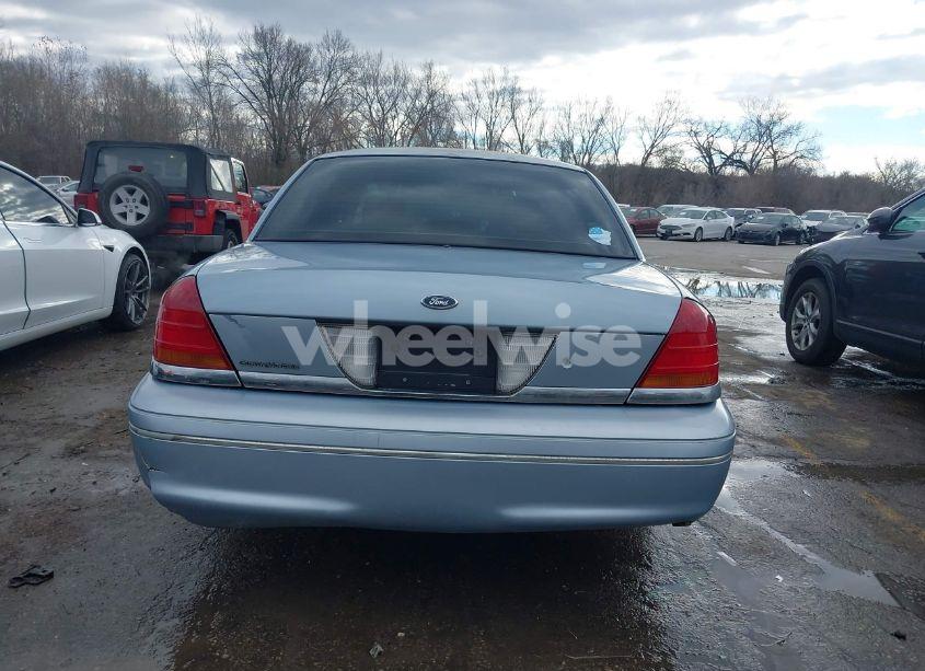 Photo 17 of 2003 Ford Crown VICTORIA STANDARD (VIN 2FAFP73W83X154921)