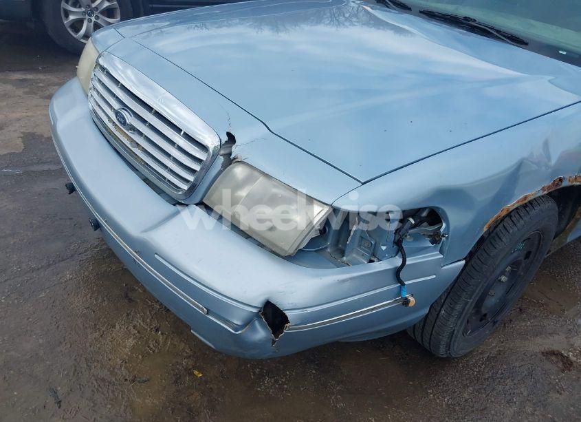 Photo 6 of 2003 Ford Crown VICTORIA STANDARD (VIN 2FAFP73W83X154921)