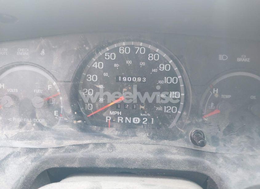 Photo 7 of 2003 Ford Crown VICTORIA STANDARD (VIN 2FAFP73W83X154921)