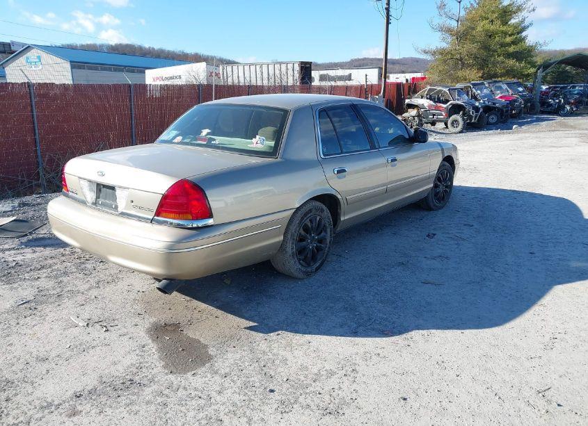 Photo 4 of 1999 Ford Crown VICTORIA (VIN 2FAFP73W8XX127305)
