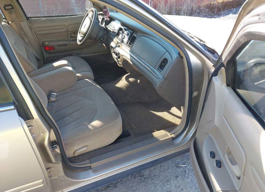 Photo 5 of 1999 Ford Crown VICTORIA (VIN 2FAFP73W8XX127305)