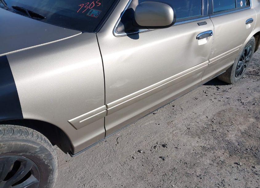Photo 6 of 1999 Ford Crown VICTORIA (VIN 2FAFP73W8XX127305)