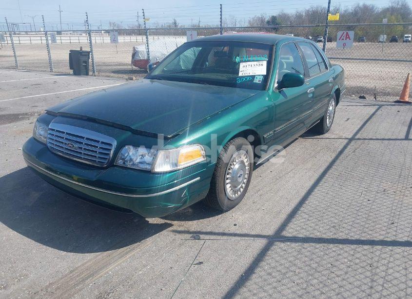 Photo 2 of 2000 Ford Crown VICTORIA (VIN 2FAFP73W9YX117108)