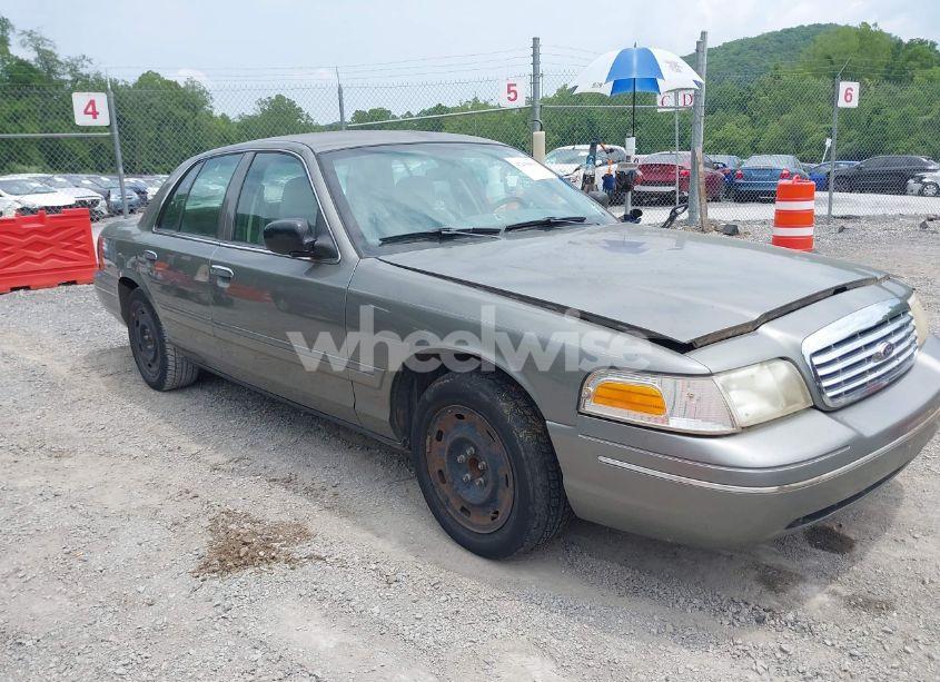2003 Ford Crown VICTORIA STANDARD (VIN 2FAFP73WX3X182848) main photo