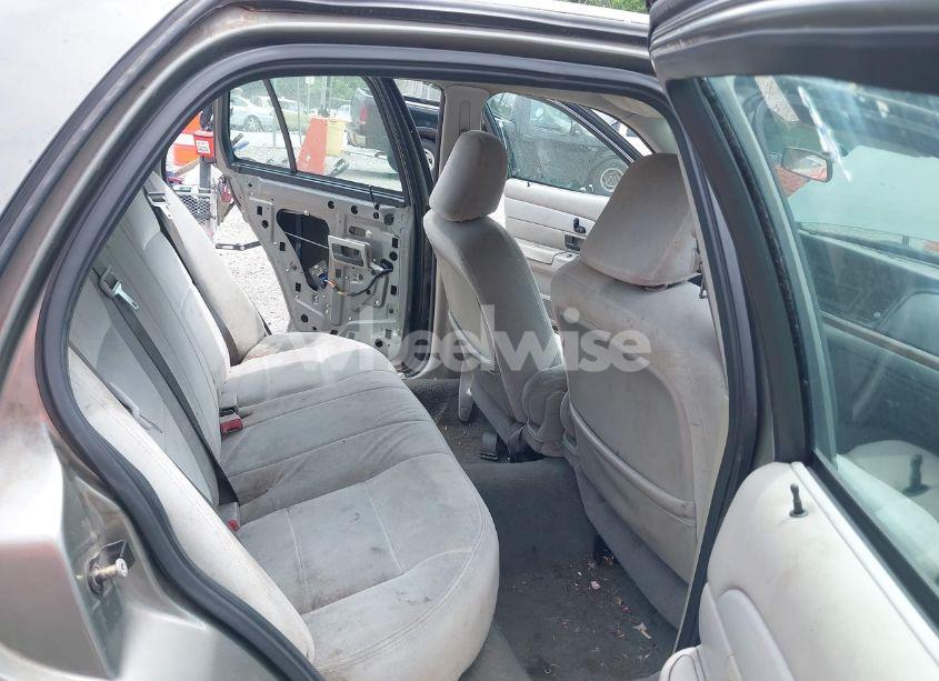 Photo 8 of 2003 Ford Crown VICTORIA STANDARD (VIN 2FAFP73WX3X182848)