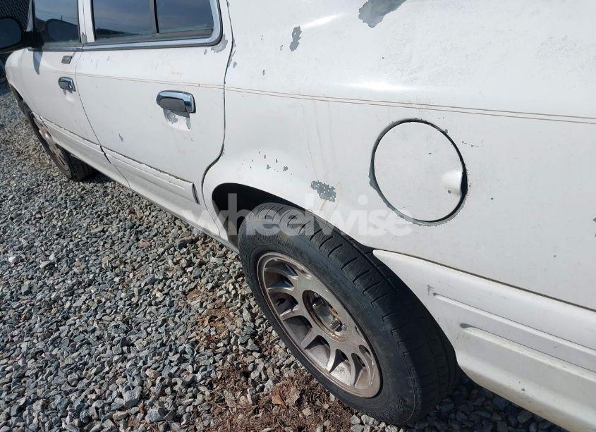 Photo 6 of 2008 Ford Crown VICTORIA LX (VIN 2FAFP74V08X132618)