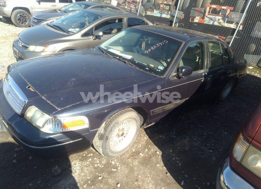 Photo 2 of 2001 Ford Crown VICTORIA LX (VIN 2FAFP74W11X122548)