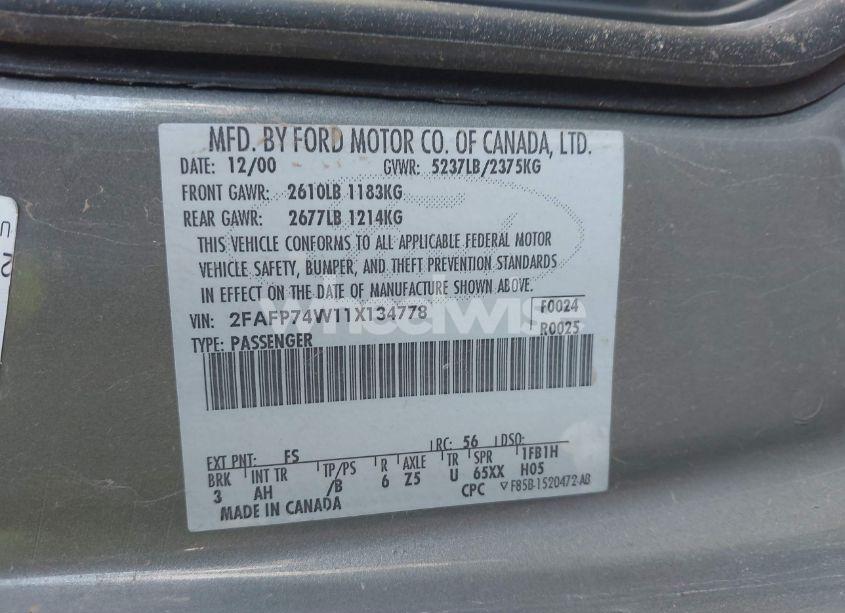 Photo 9 of 2001 Ford Crown VICTORIA LX (VIN 2FAFP74W11X134778)