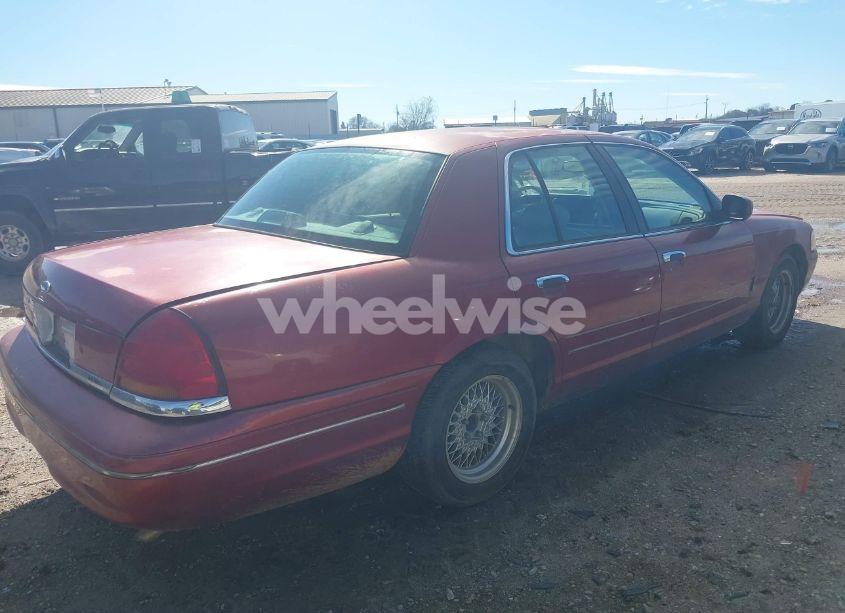 Photo 4 of 2001 Ford Crown VICTORIA LX (VIN 2FAFP74W11X206742)