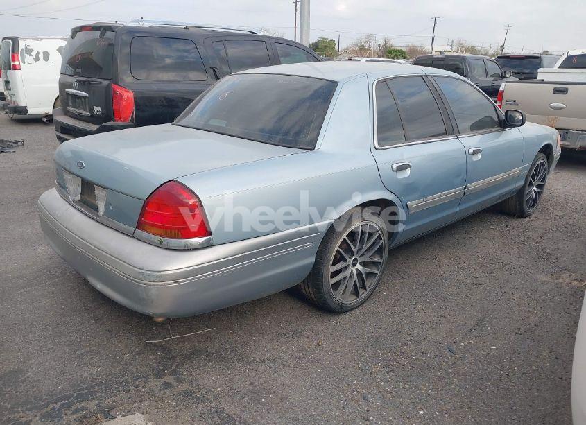 Photo 4 of 2002 Ford Crown VICTORIA LX (VIN 2FAFP74W12X119070)