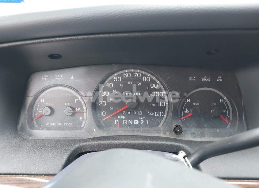 Photo 7 of 2002 Ford Crown VICTORIA LX (VIN 2FAFP74W12X119070)