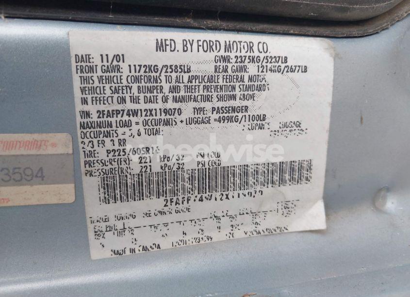 Photo 9 of 2002 Ford Crown VICTORIA LX (VIN 2FAFP74W12X119070)